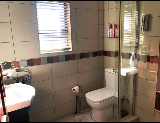 4 BEDROOM TOWNHOUSE FOR SALE IN RISIVILLE